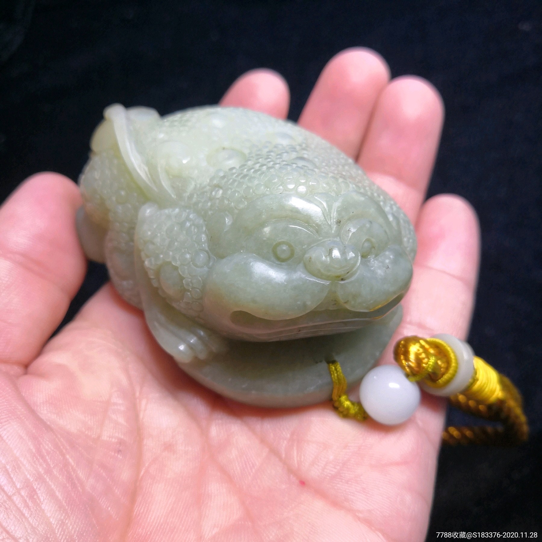 和田玉金蟾把件