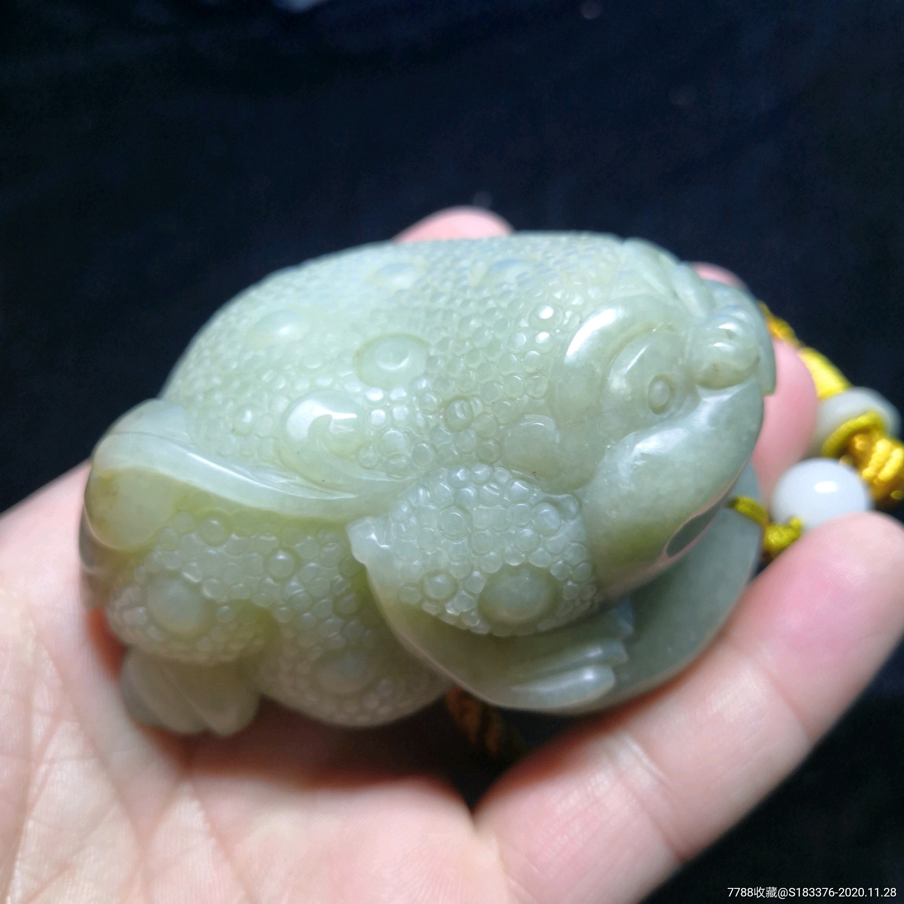 和田玉金蟾把件