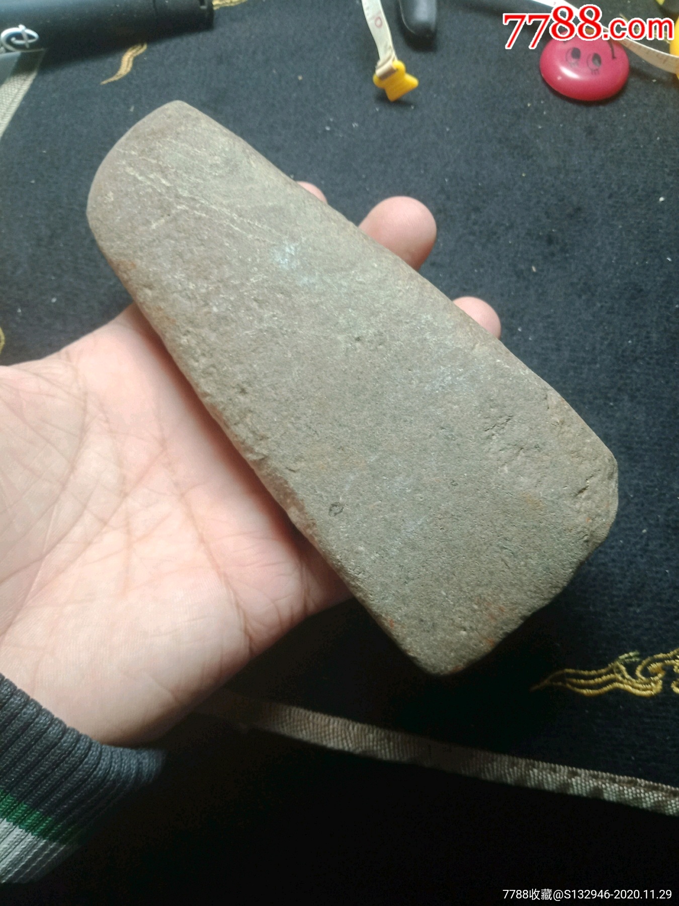 新石器时代大石斧一枚