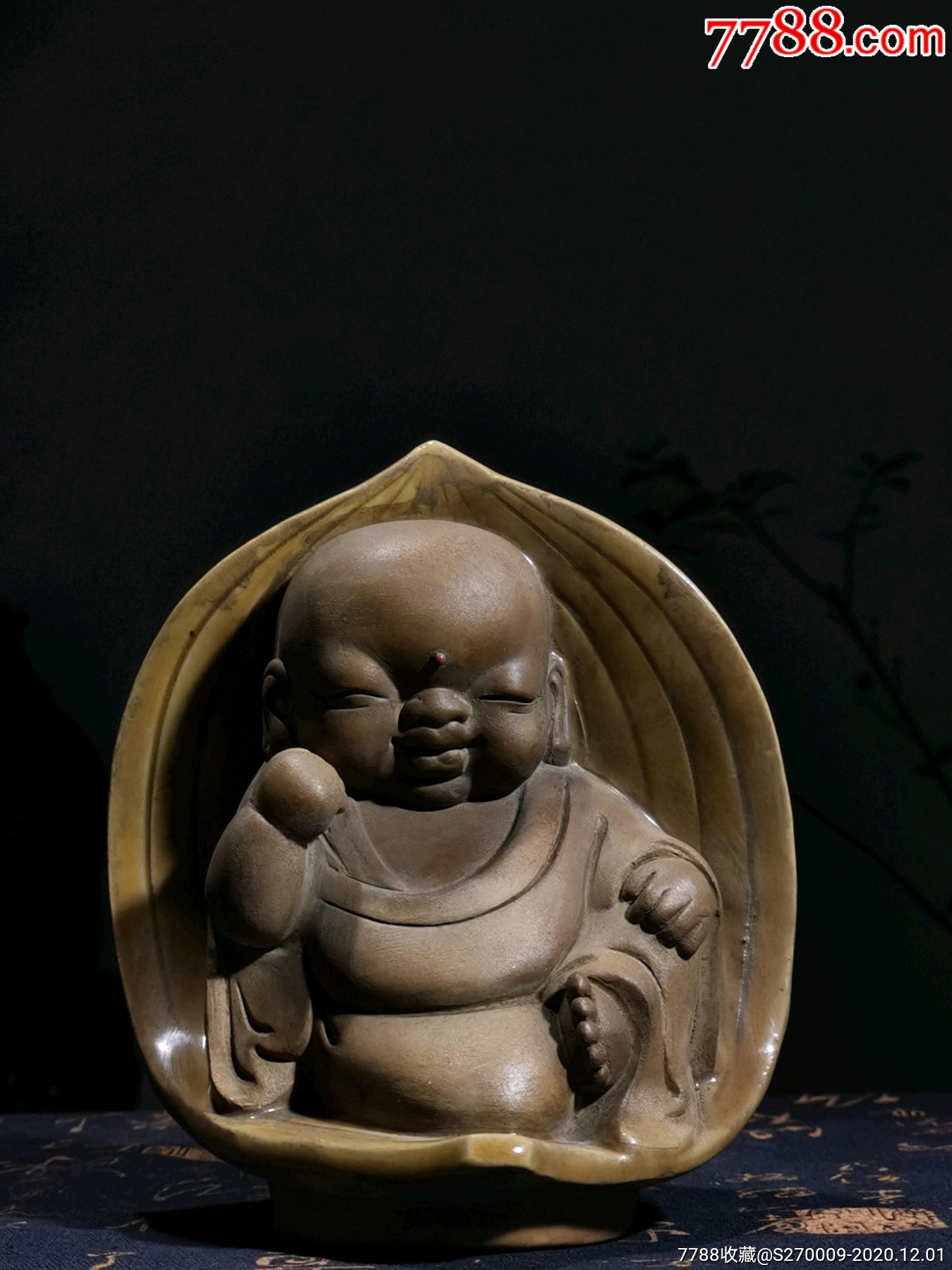 下乡收获小佛造像摆件