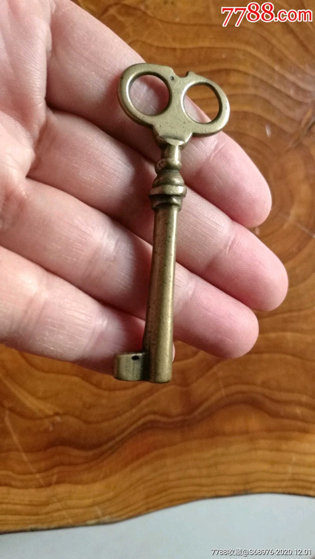 民国铜钥匙精美的铜钥匙铜质优造型漂亮值得收藏也可做项坠使用