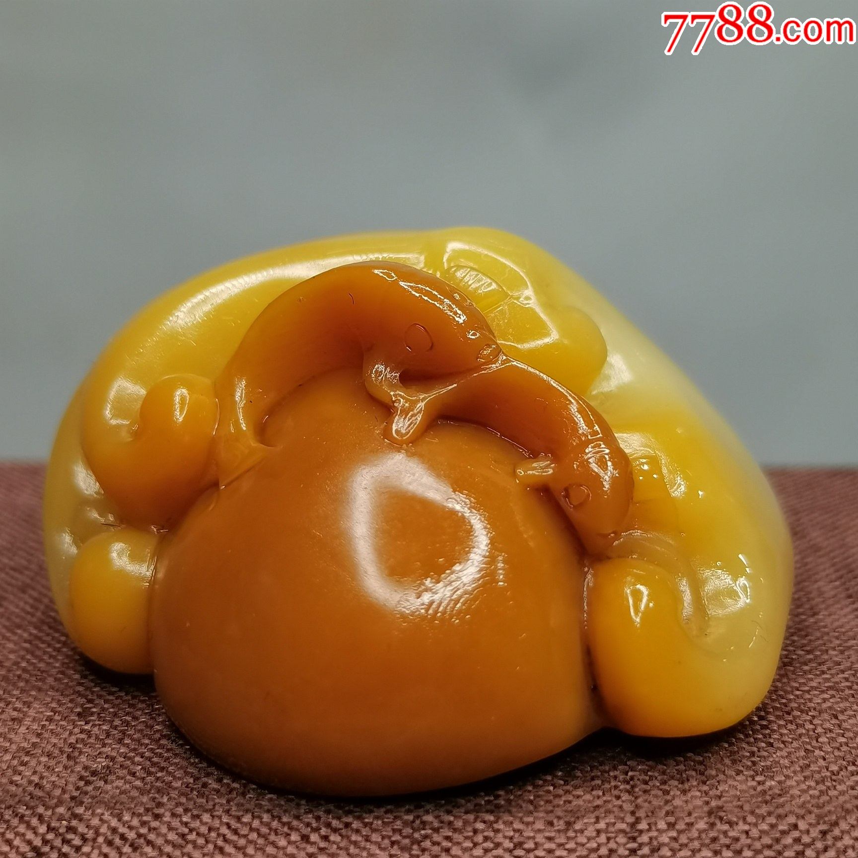 珍藏精品寿山石芙蓉石原石雕刻手把件