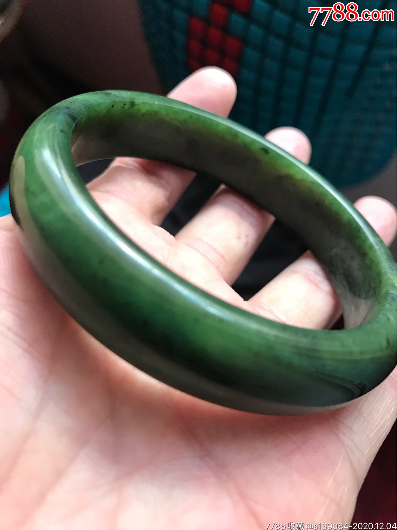 新疆和田玉碧玉手镯63大口径包真