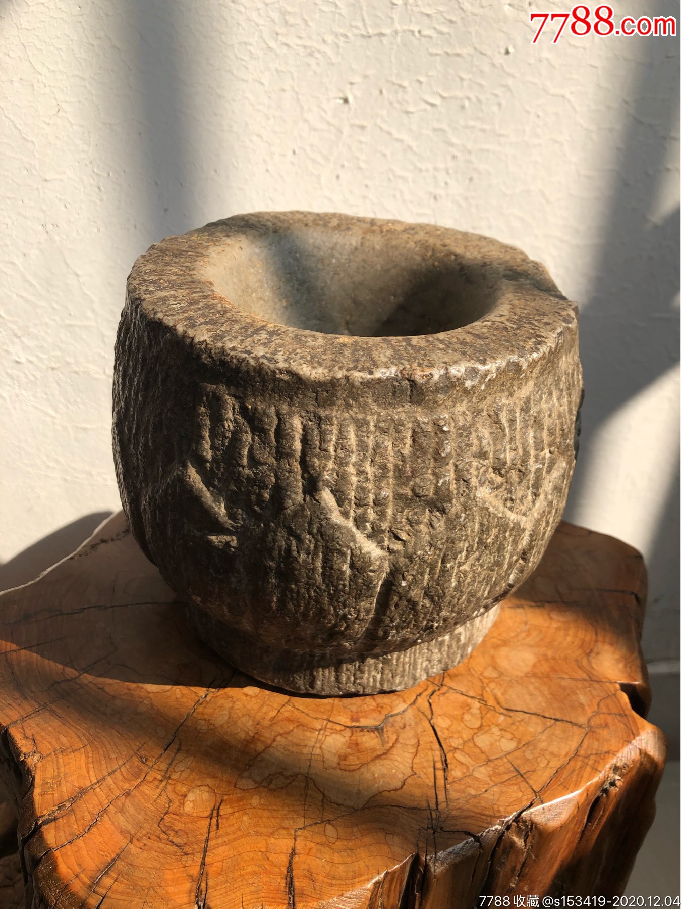 清代老石臼百年老石盆包老包邮品相尺寸如图有磕一处卖个稀罕喜欢带走