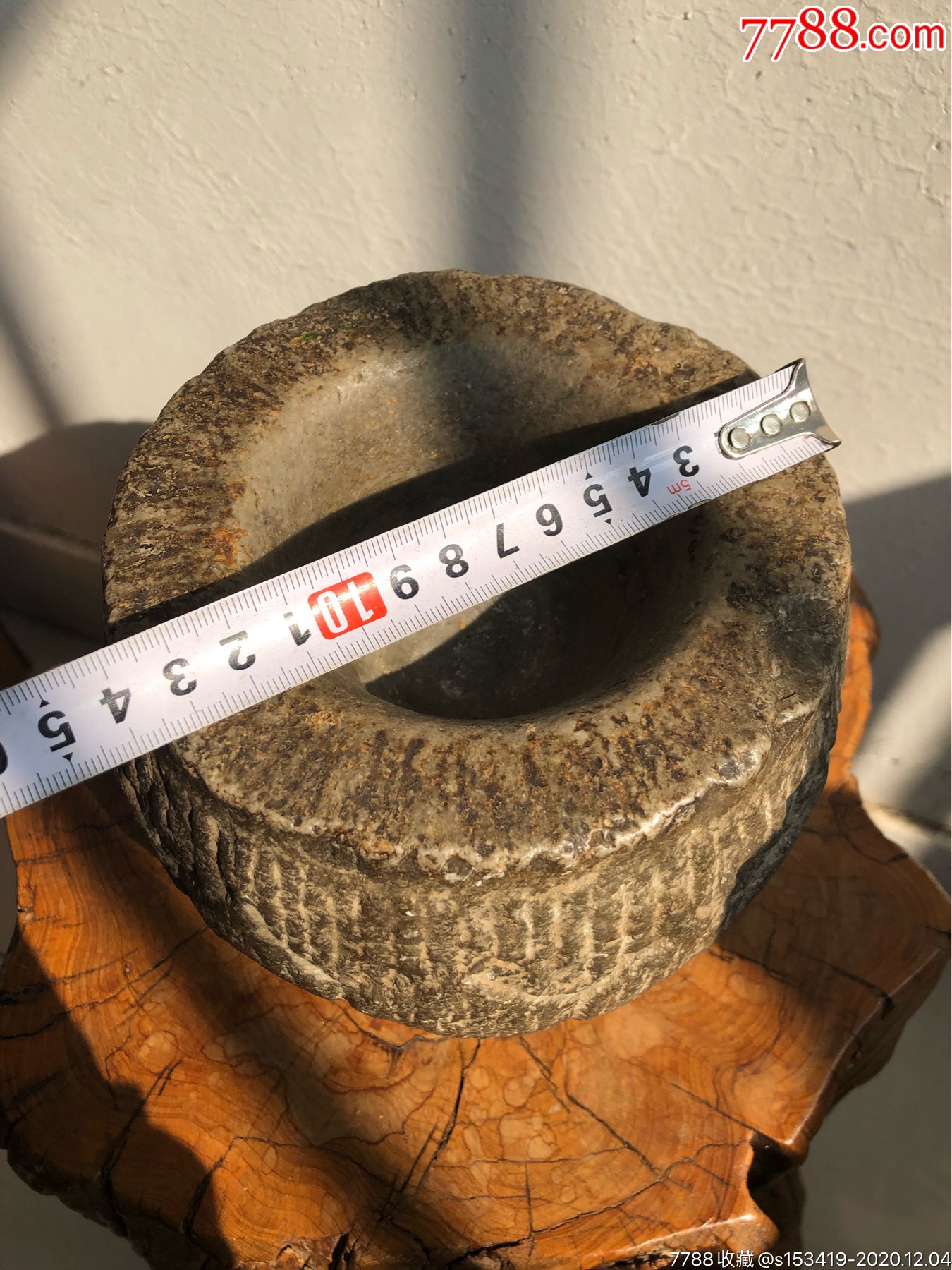 清代老石臼百年老石盆包老包邮品相尺寸如图有磕一处卖个稀罕喜欢带走