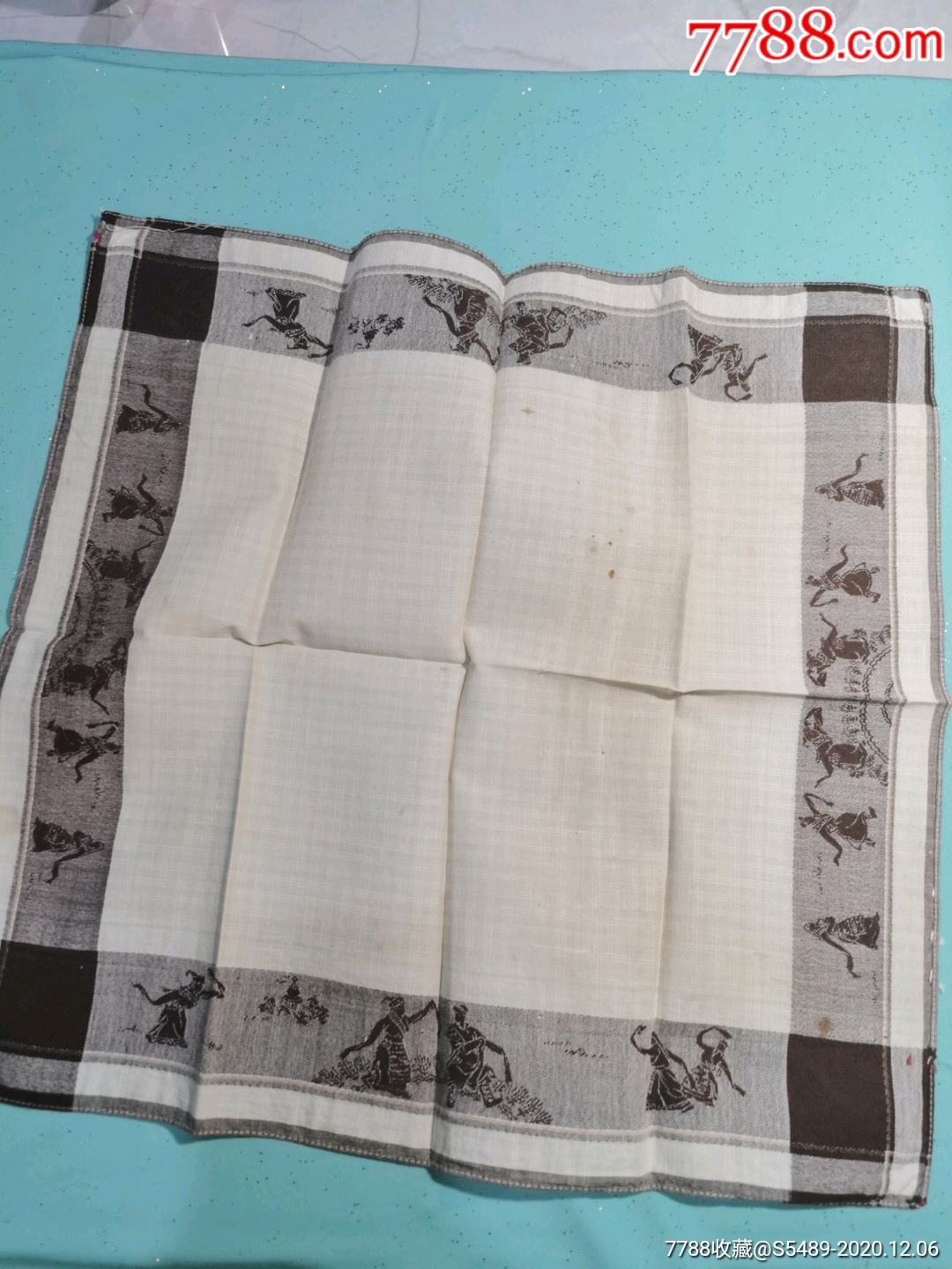 六十年代西歌舞图案手绢