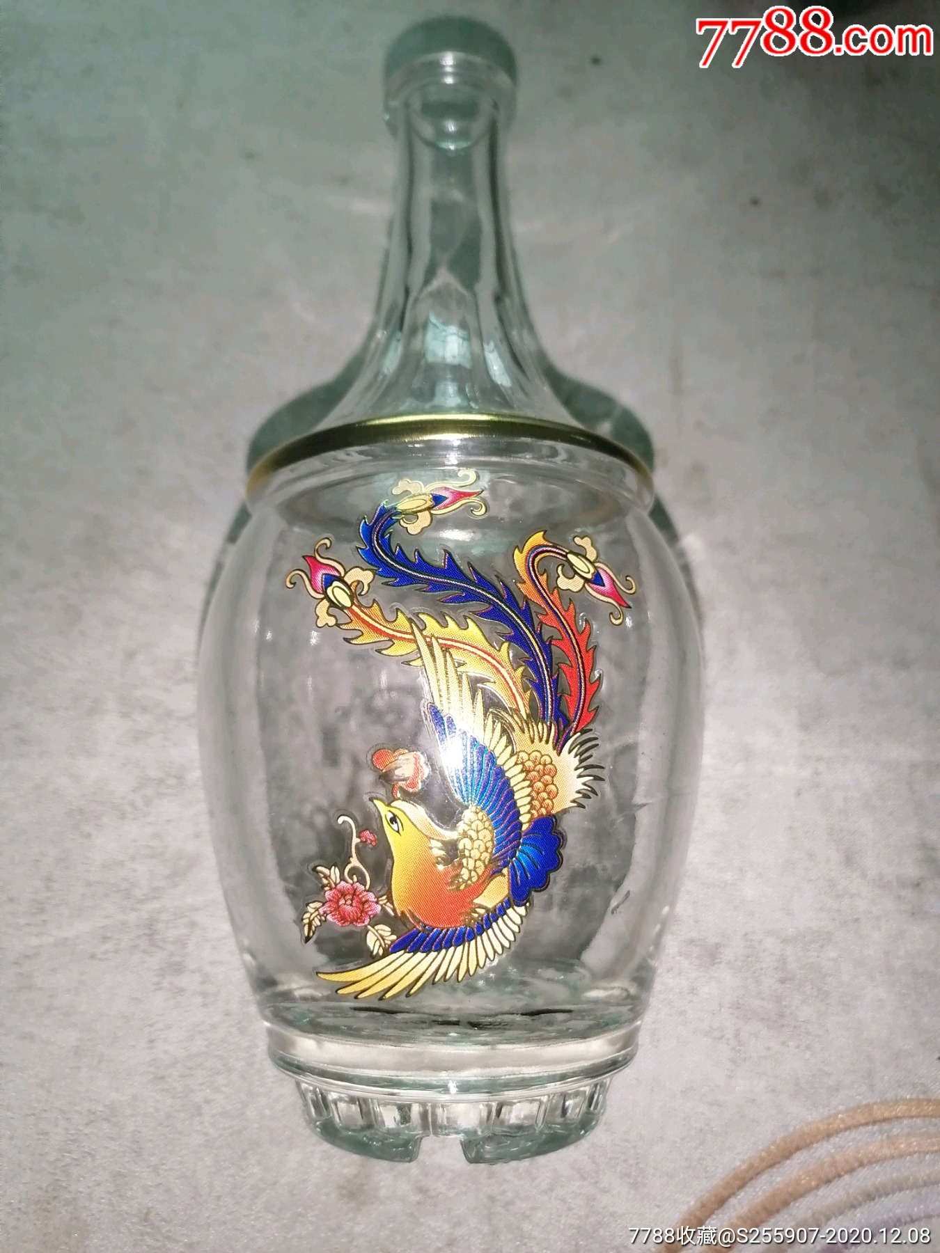 1983年玻璃瓶西凤图片
