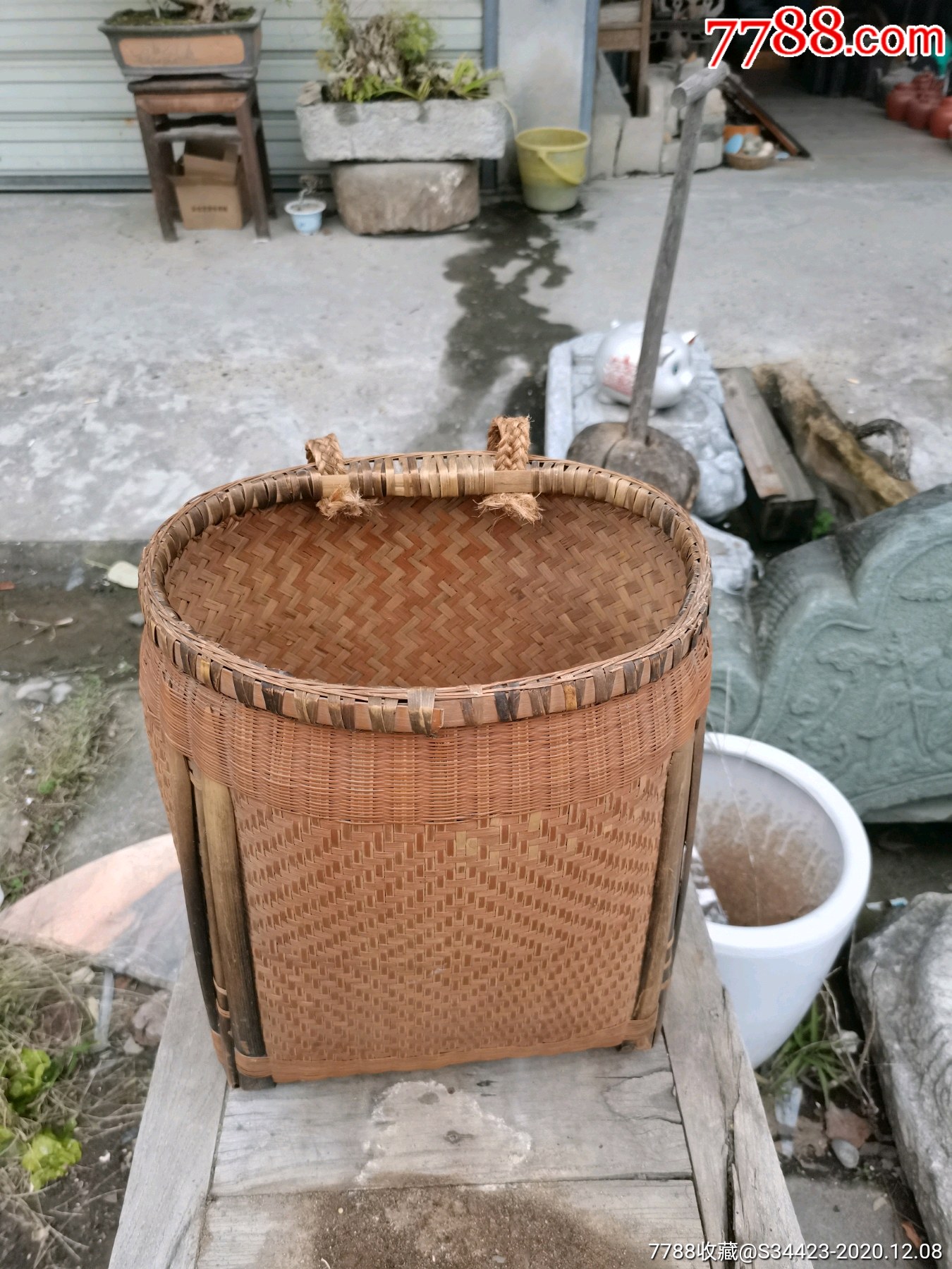 文革或八十年代竹背篓