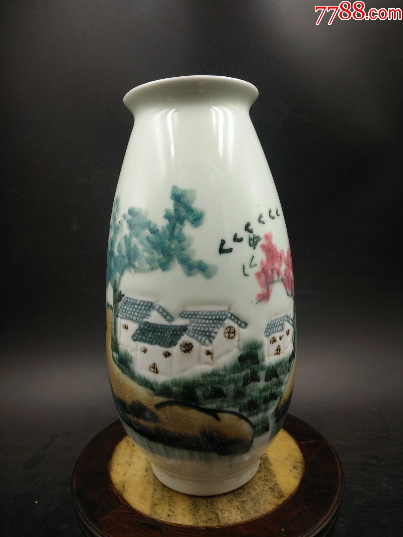 景德镇艺术瓷手绘釉中彩赏瓶_彩绘瓷/彩瓷_第1张_7788瓷器