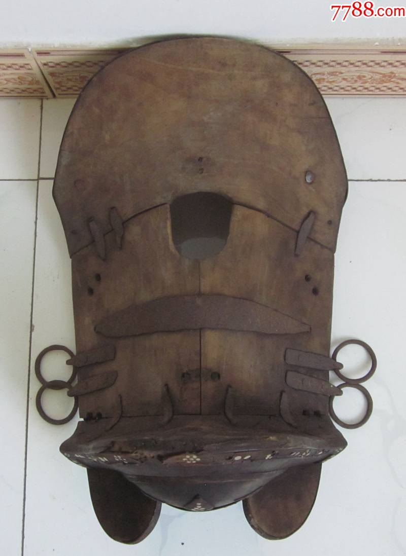 清代马鞍老物件嵌骨纹饰老马鞍马具长约55厘米宽约365厘米高约31厘米