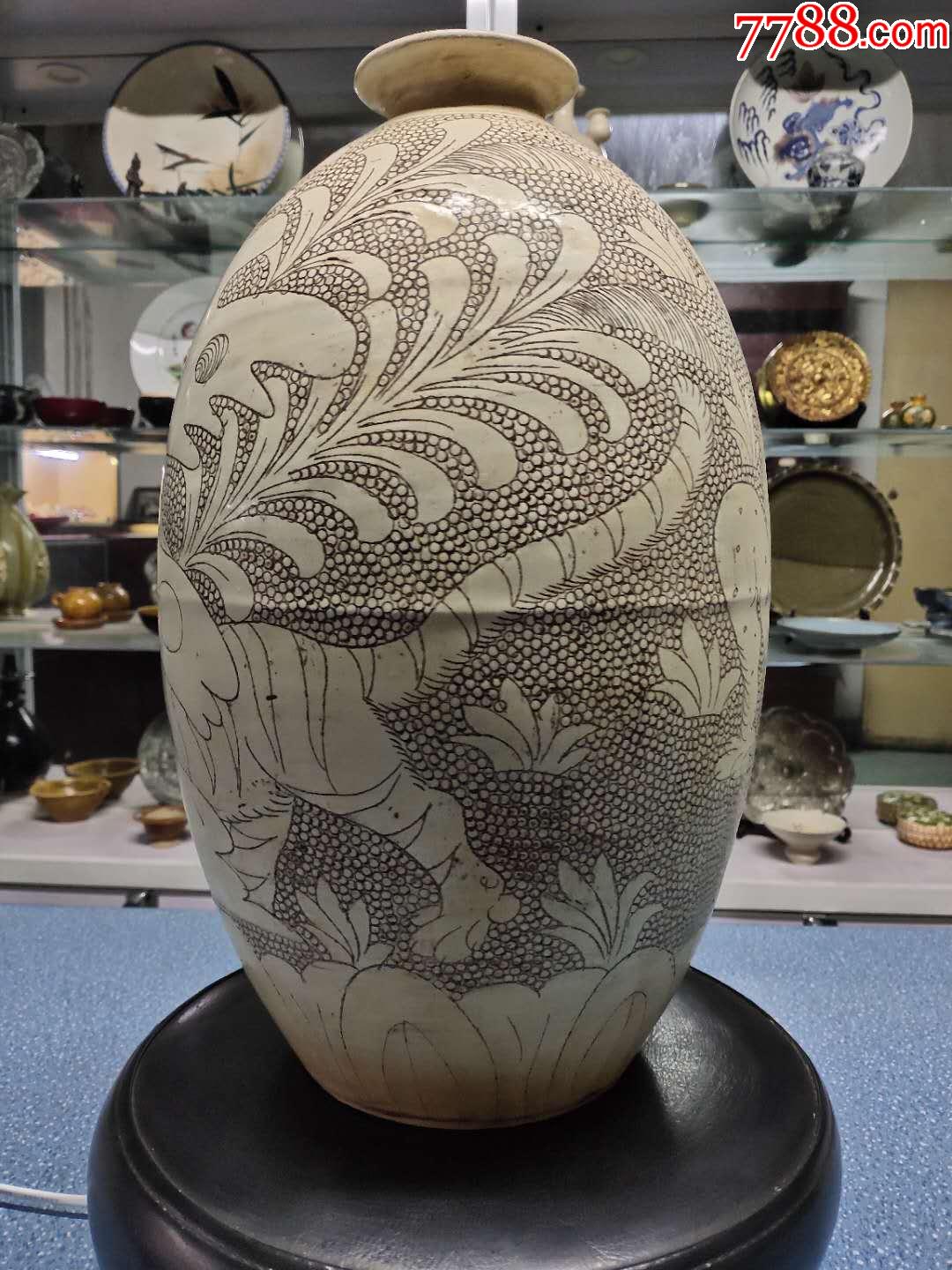 宋代登封窑珍珠地划花双雄罐