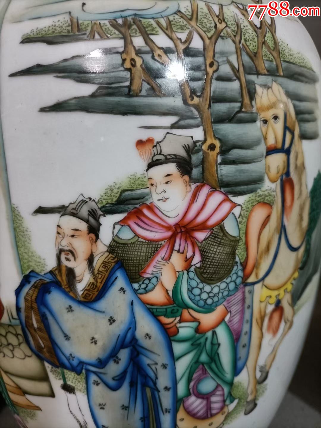 晚清民初时期珠山西轩粉彩人物大尺寸冬瓜罐一对