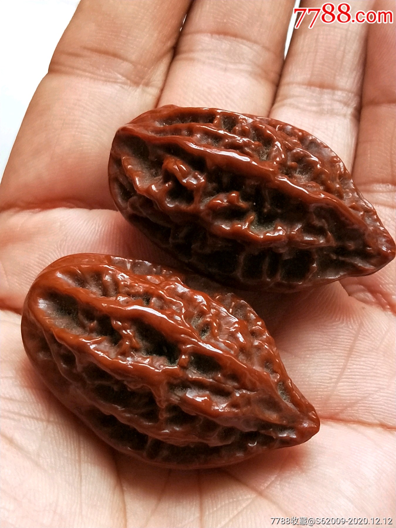 民国包浆红润老秋子核桃一对