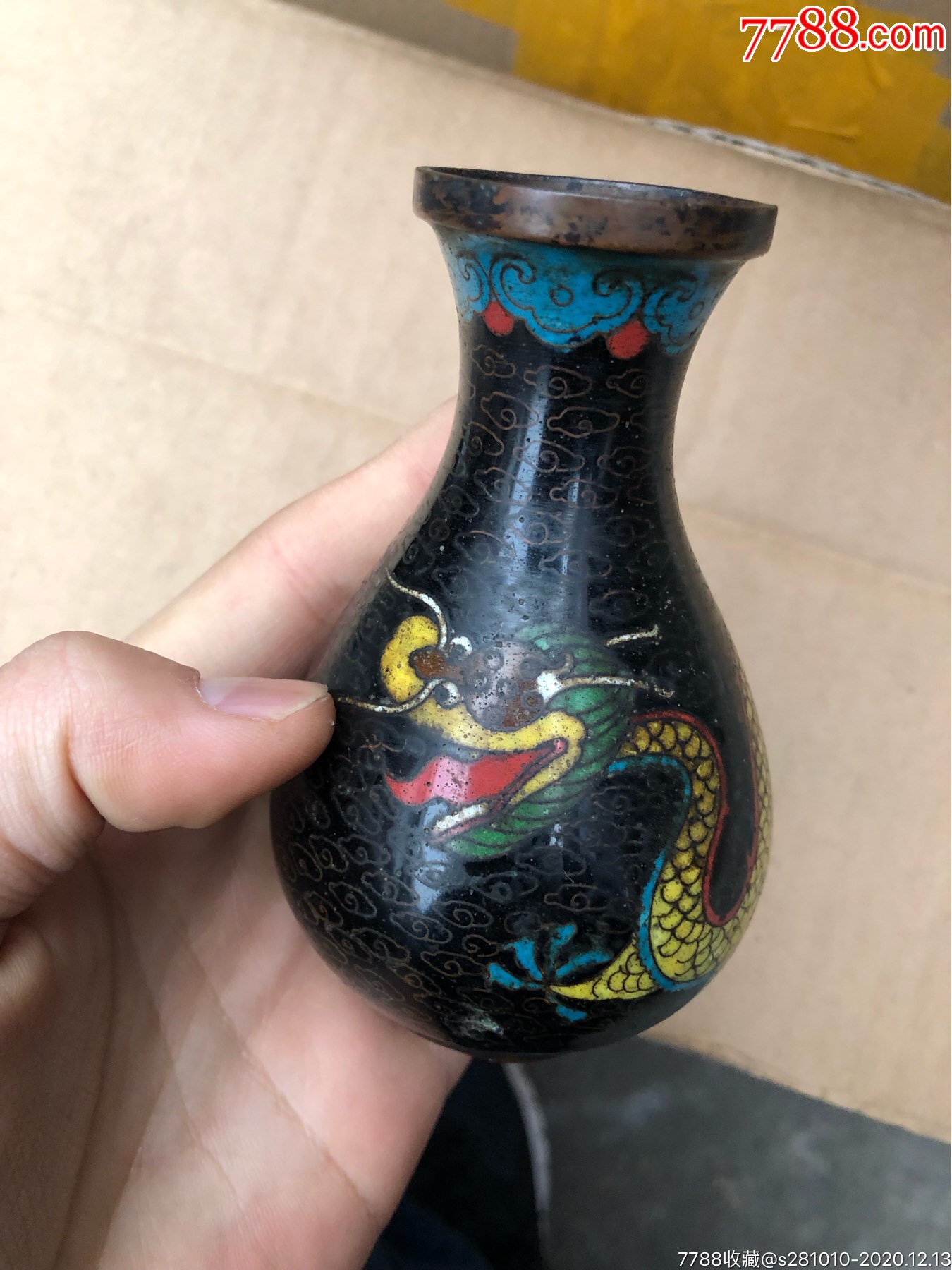 晚清民国掐丝珐琅景泰蓝花瓶