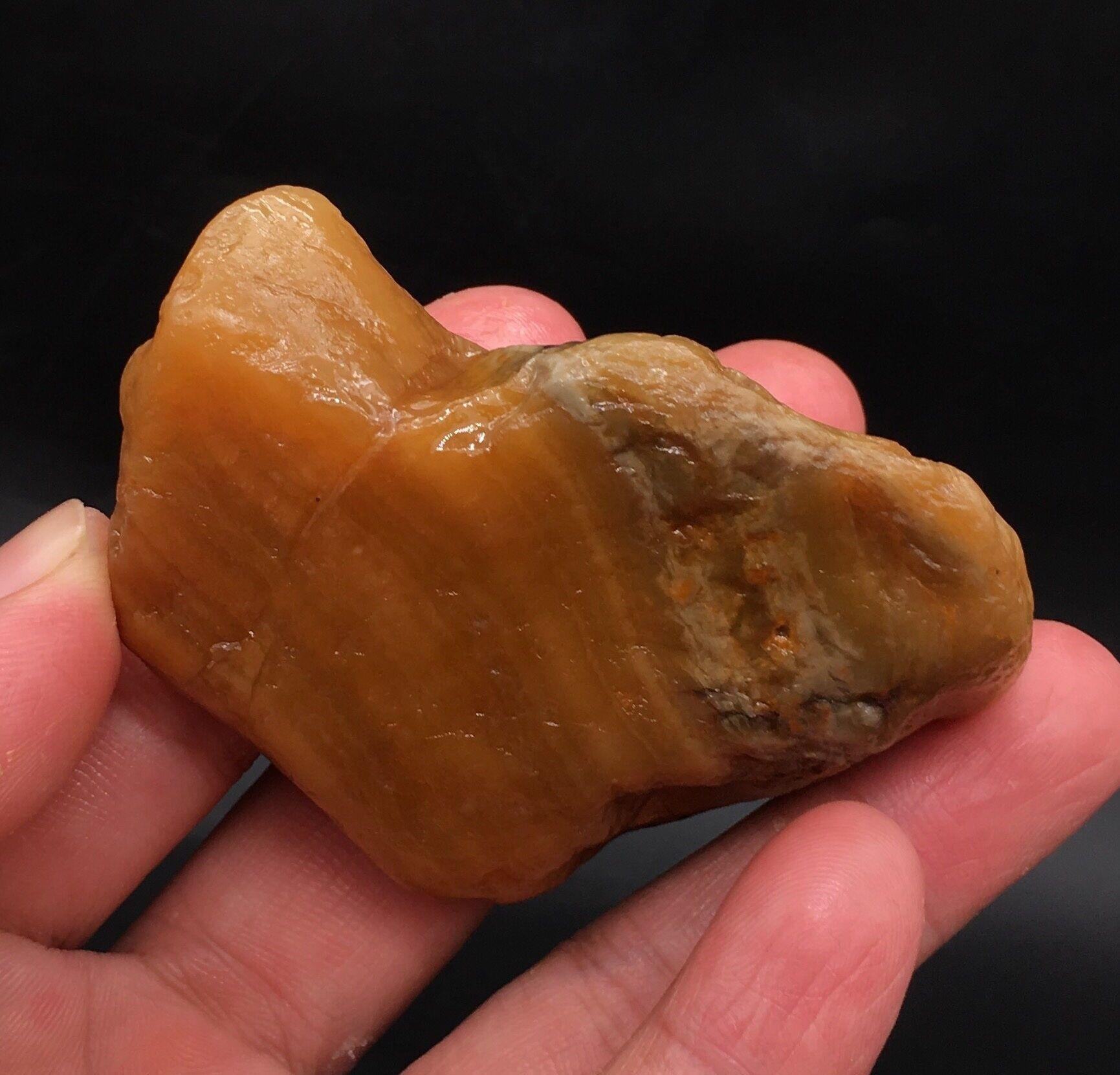 首页 零售 寿山石 >> 107克精品寿山结晶流水纹老黄田黄原石_寿山石