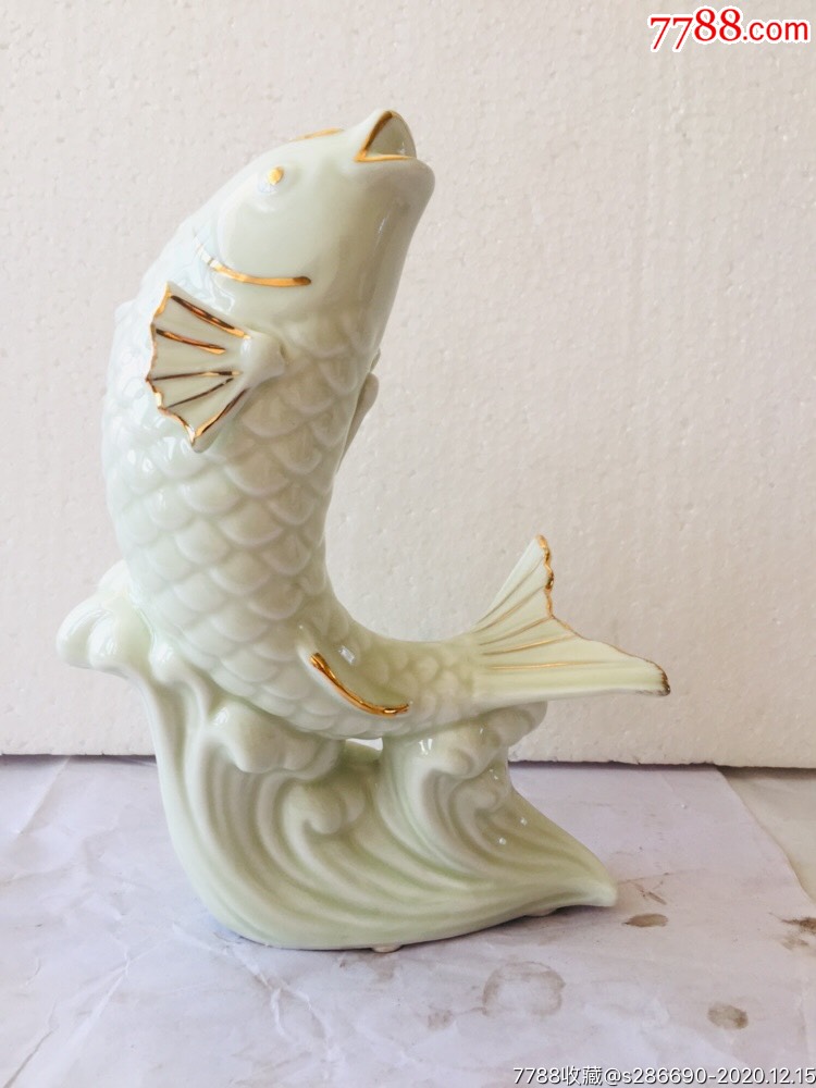 鲤鱼打挺摆件