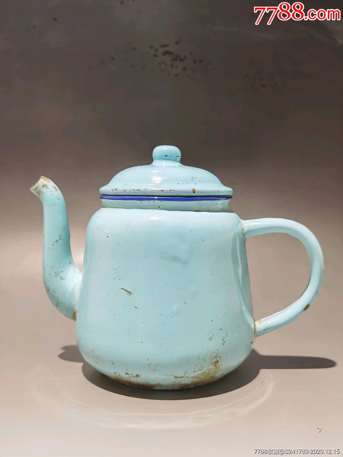 七八十年代天青色搪瓷壶一把
