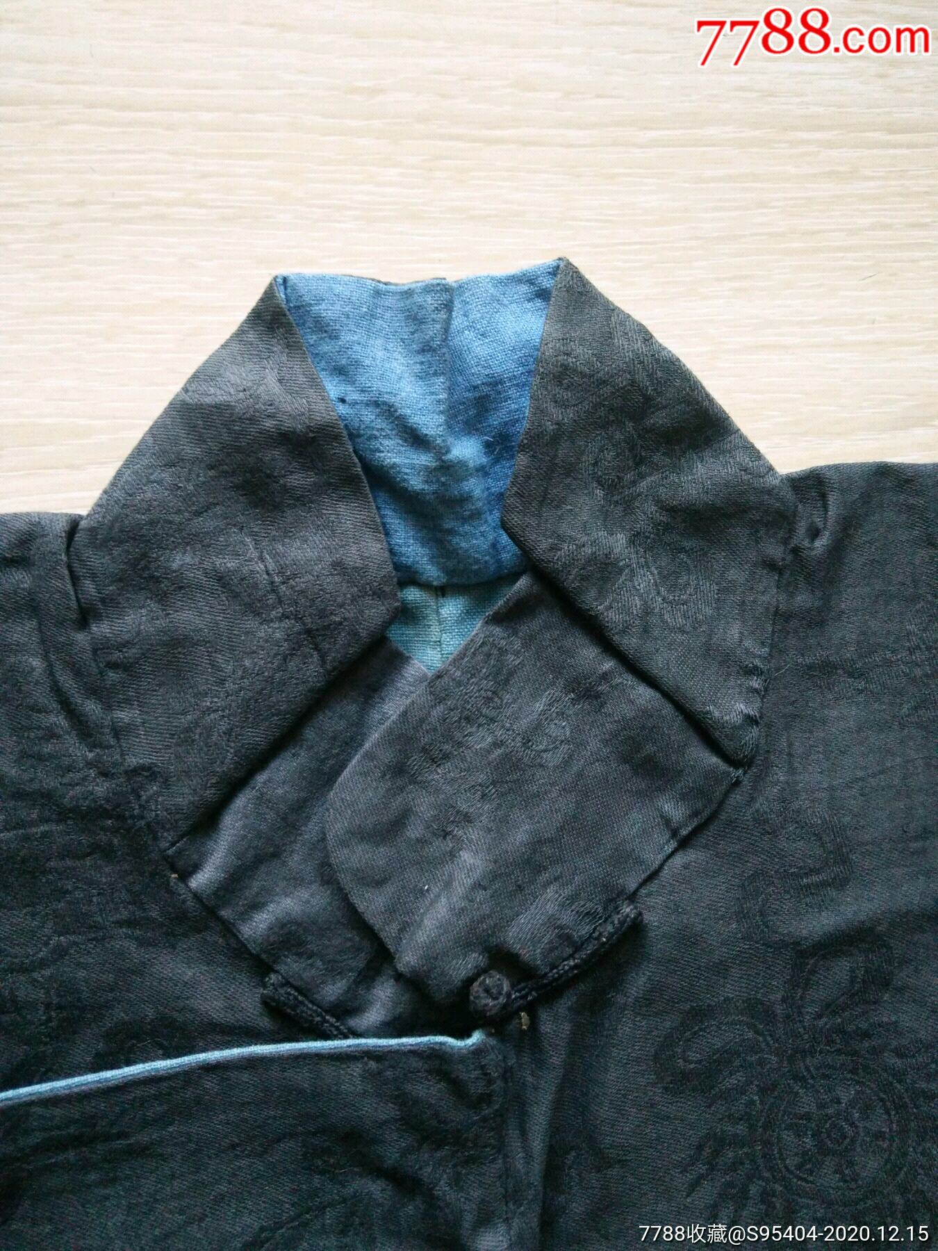 清代绸缎面料大襟袄.