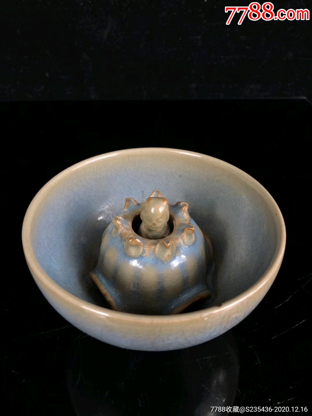 钧窑公道杯,开片自然,倒水人自动飘起来,品相如图,保存完好