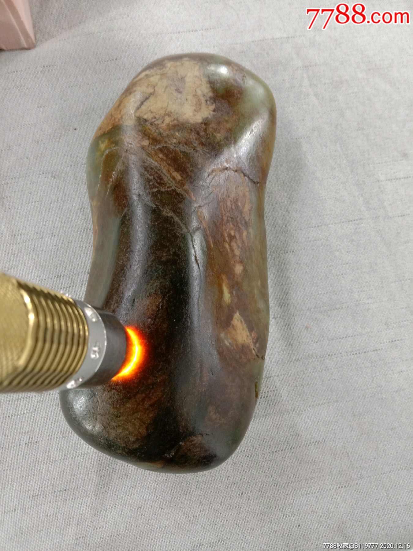 和田玉红油皮大籽料