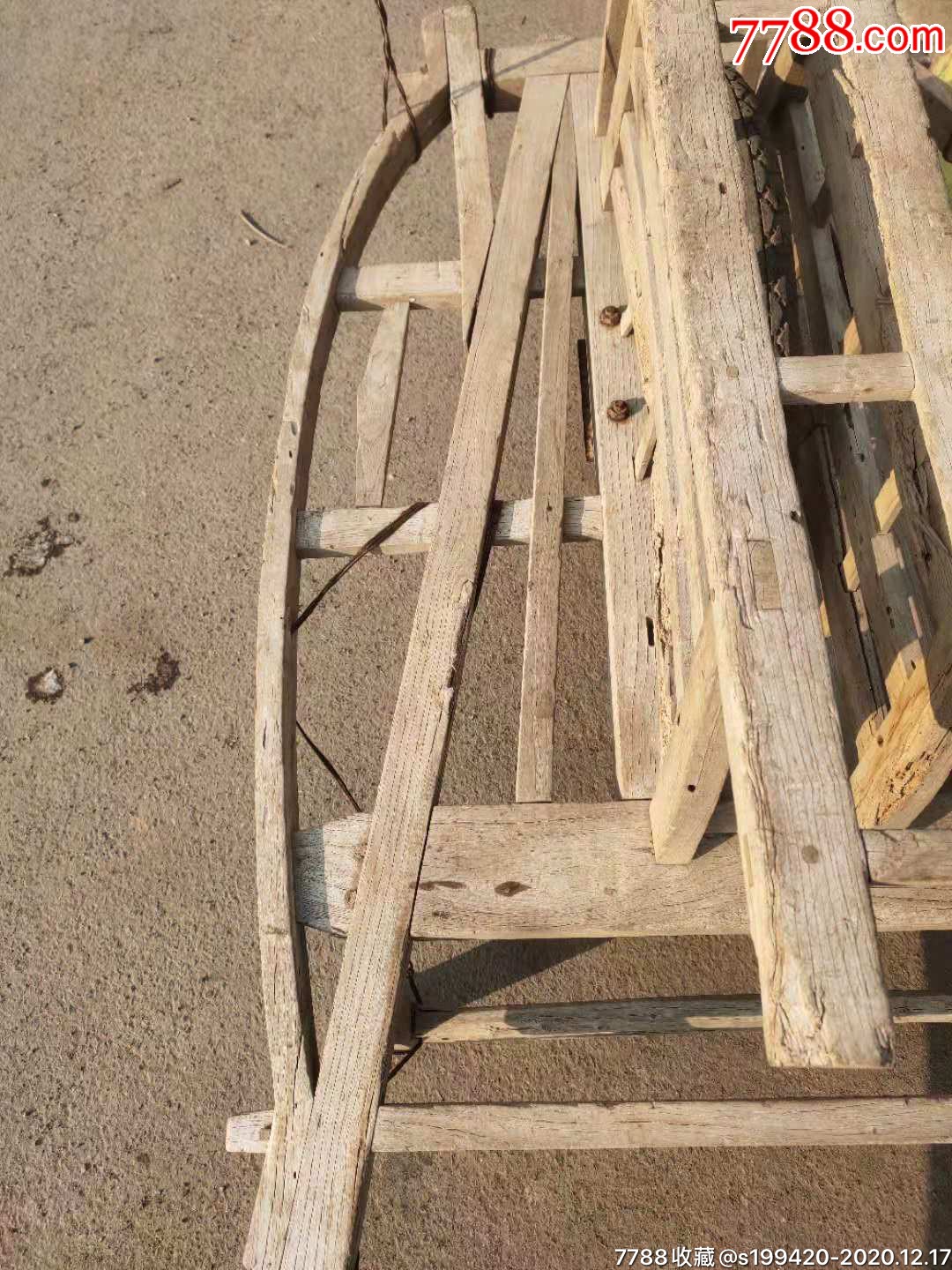 民俗精品木推水车一辆品相如图