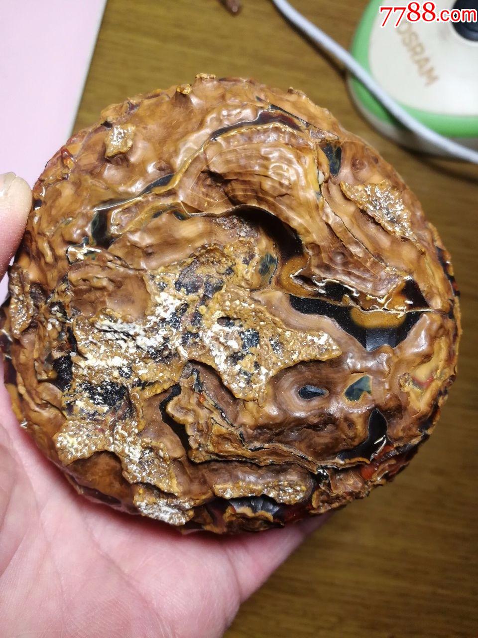 绝美罕见原皮蜜糖色阿拉善戈壁玛瑙原石