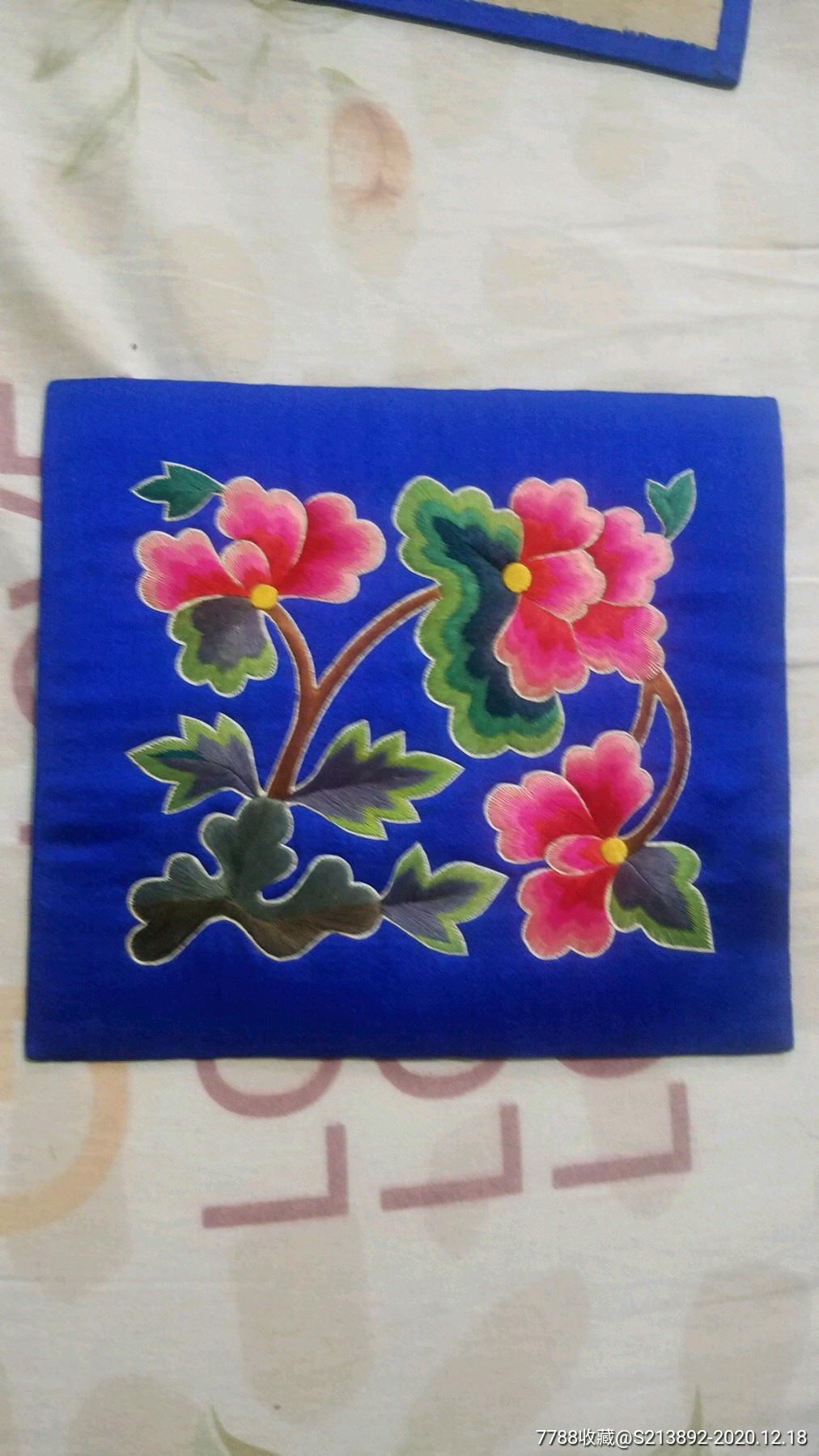 纯手工丝绒刺绣枕顶子