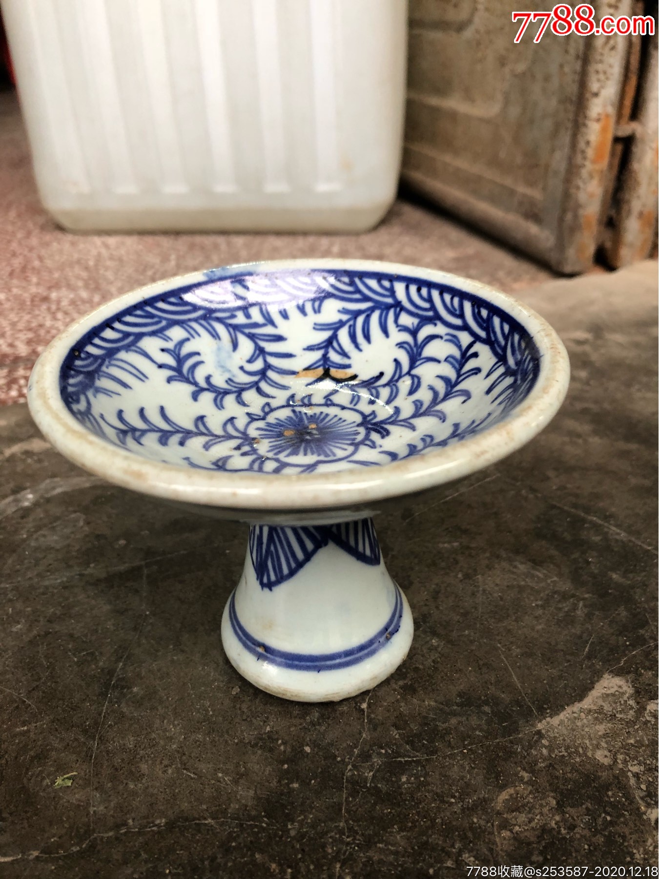 清代青花高脚盘