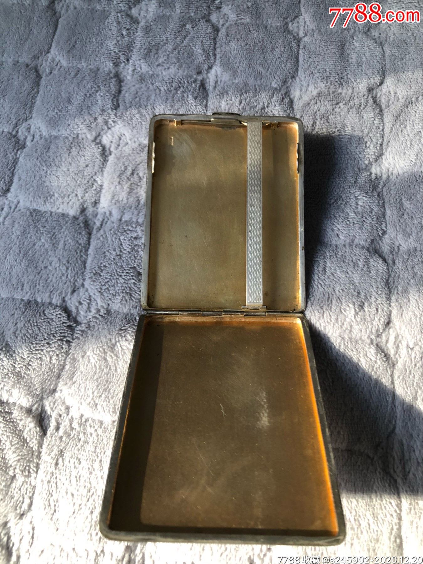 民国上海方九霞新记银楼银制烟盒一只带外壳