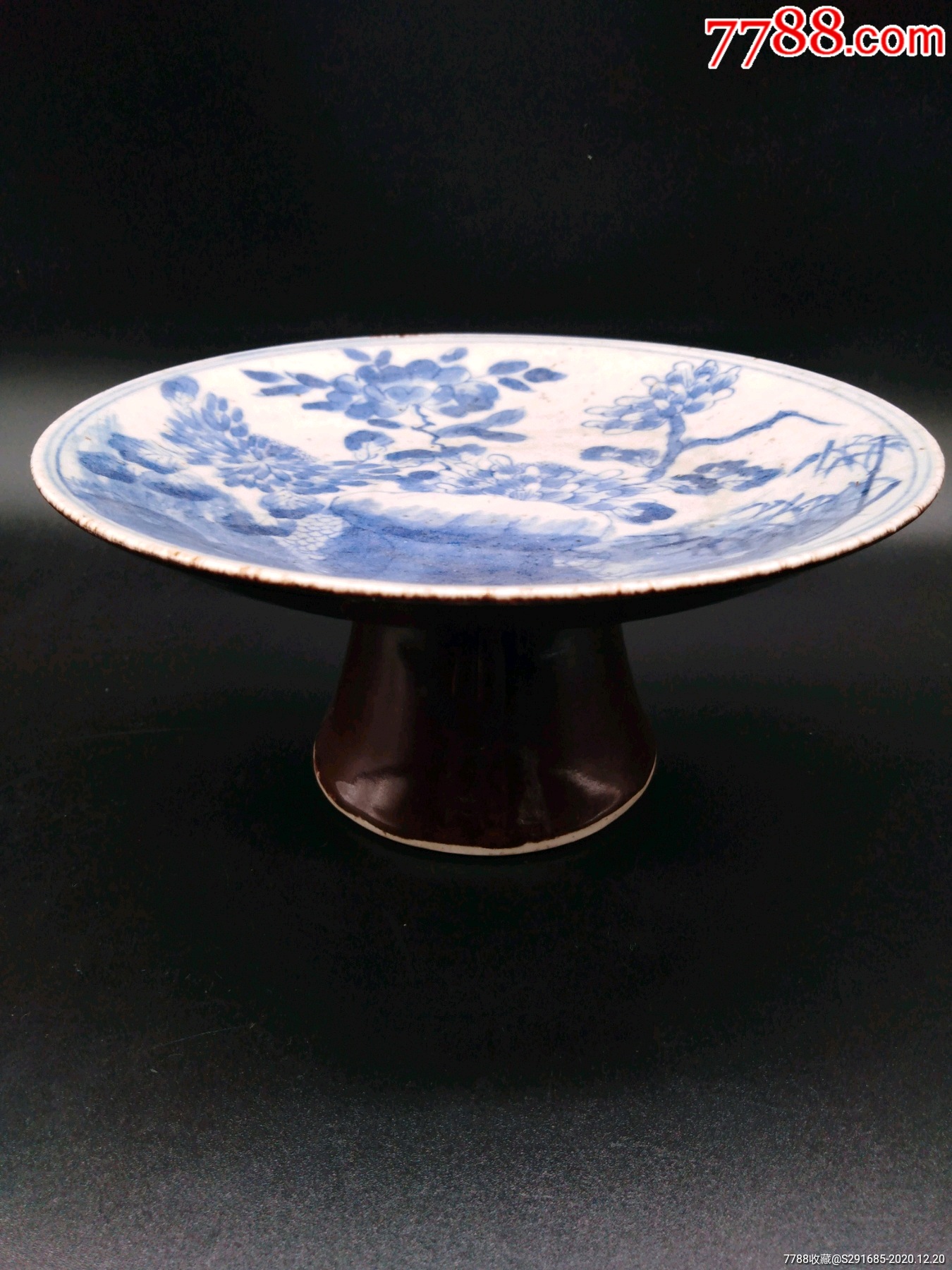 青花酱釉高足盘