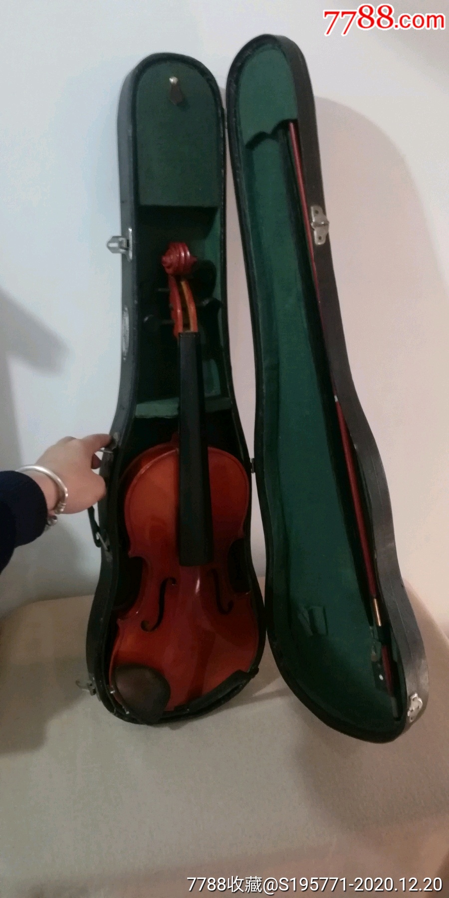 北京民族乐器厂出品的星海牌小提琴