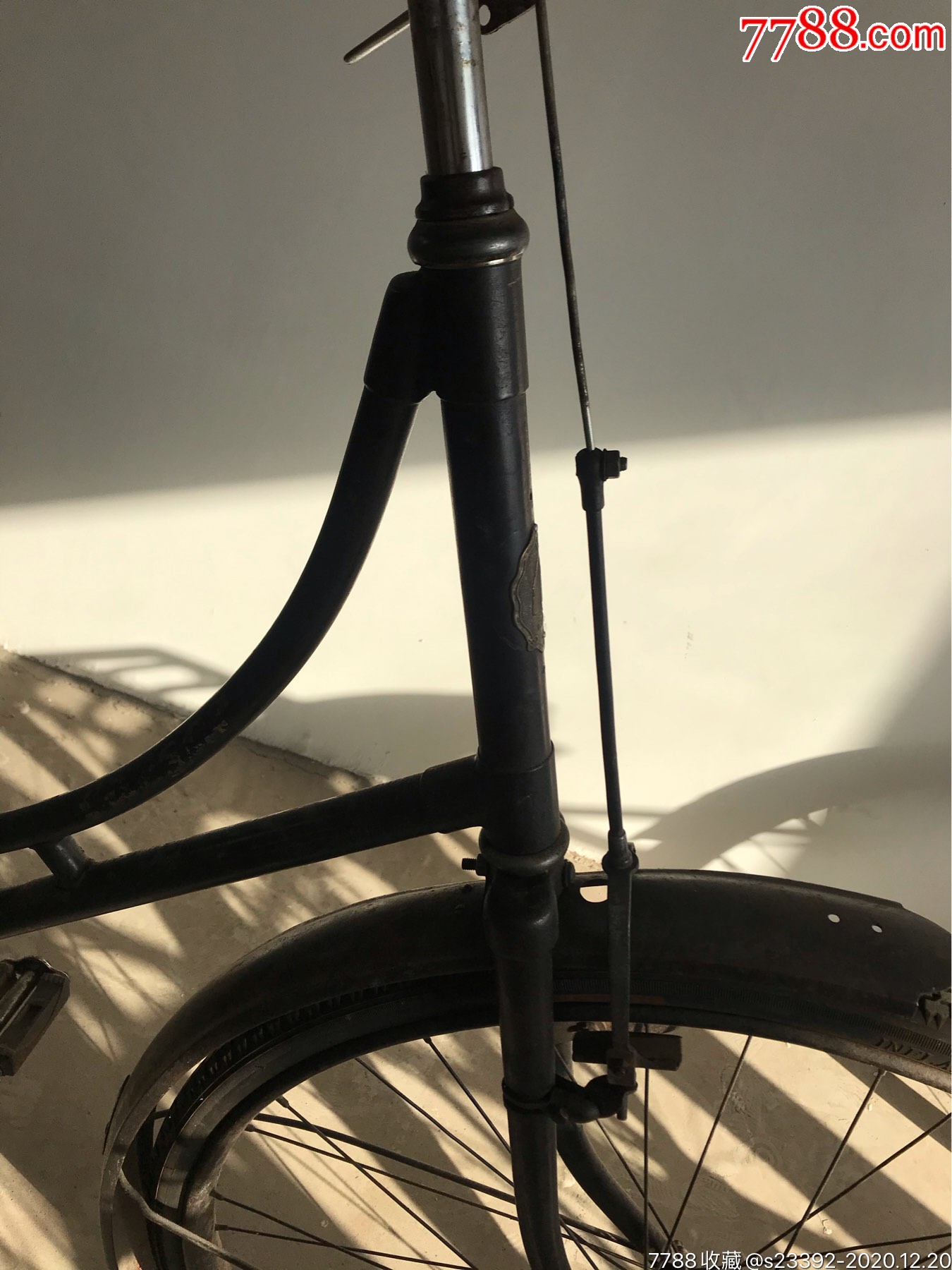 老二八弯梁自行车