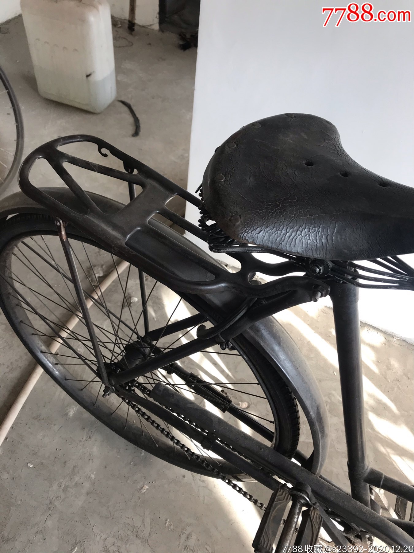 老二八弯梁自行车