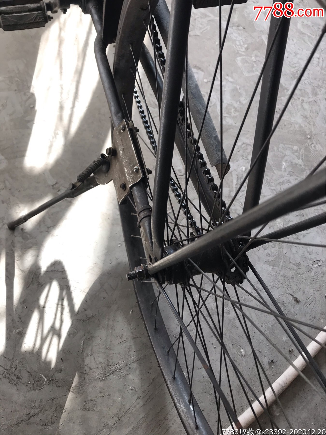 老二八弯梁自行车