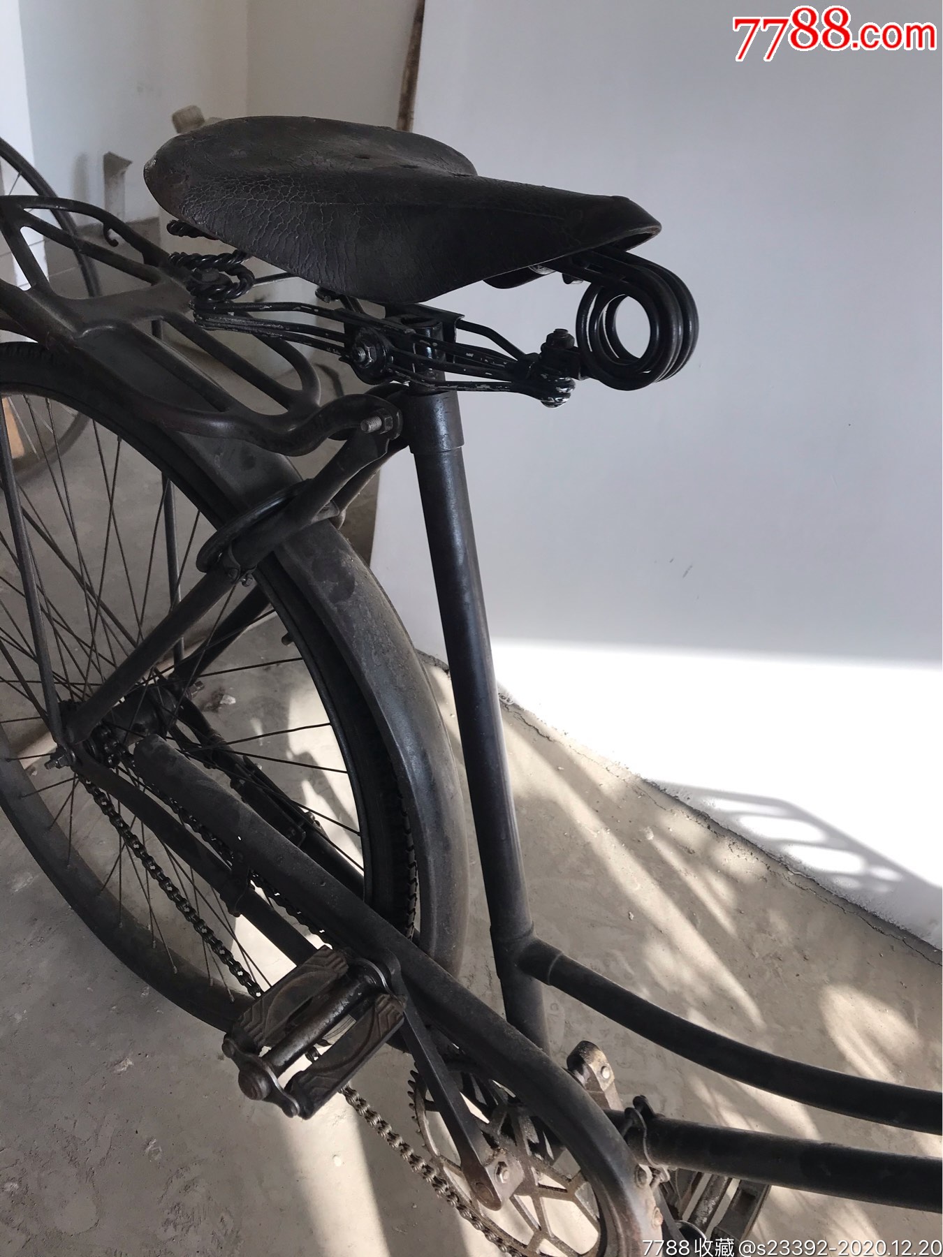 老二八弯梁自行车