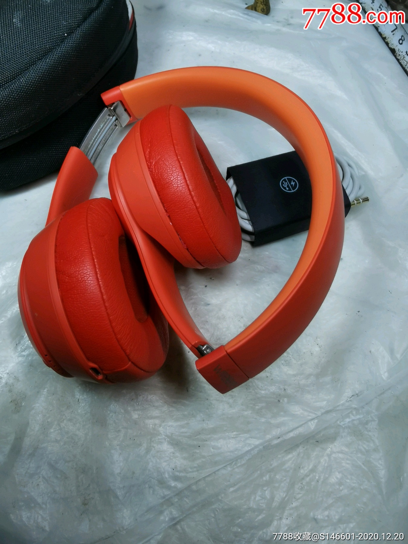 九成新beatssolo3wireless头戴式耳机无线蓝牙b魔音苹果降噪运