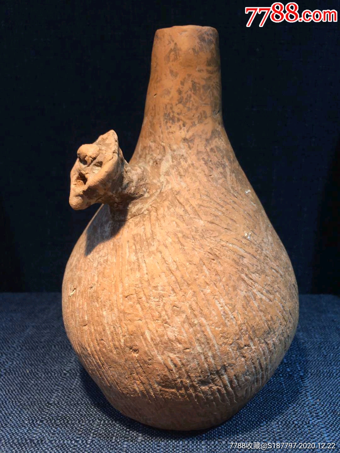 齐家文化特大陶瓶