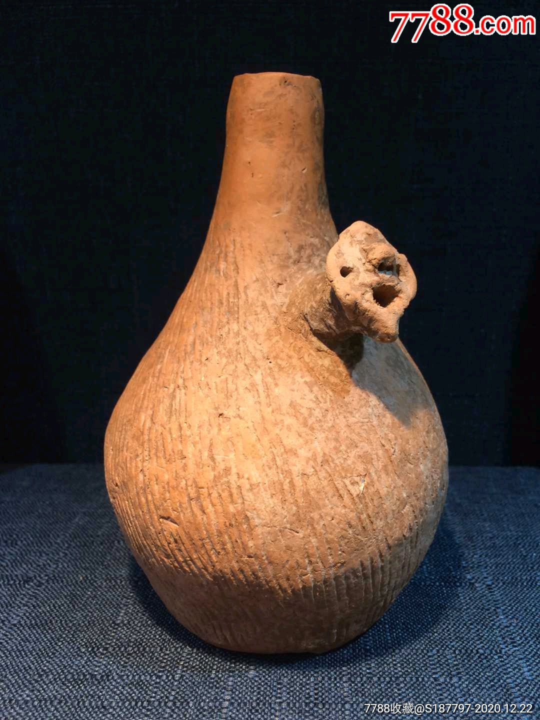 齐家文化特大陶瓶