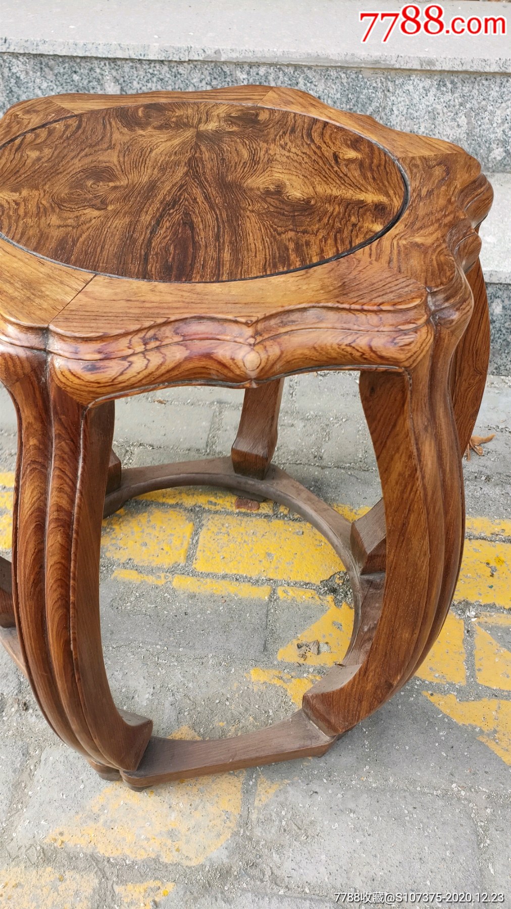 海南黄花梨的花鼓凳满鬼脸麦穗纹虎皮纹做工讲究高档物件