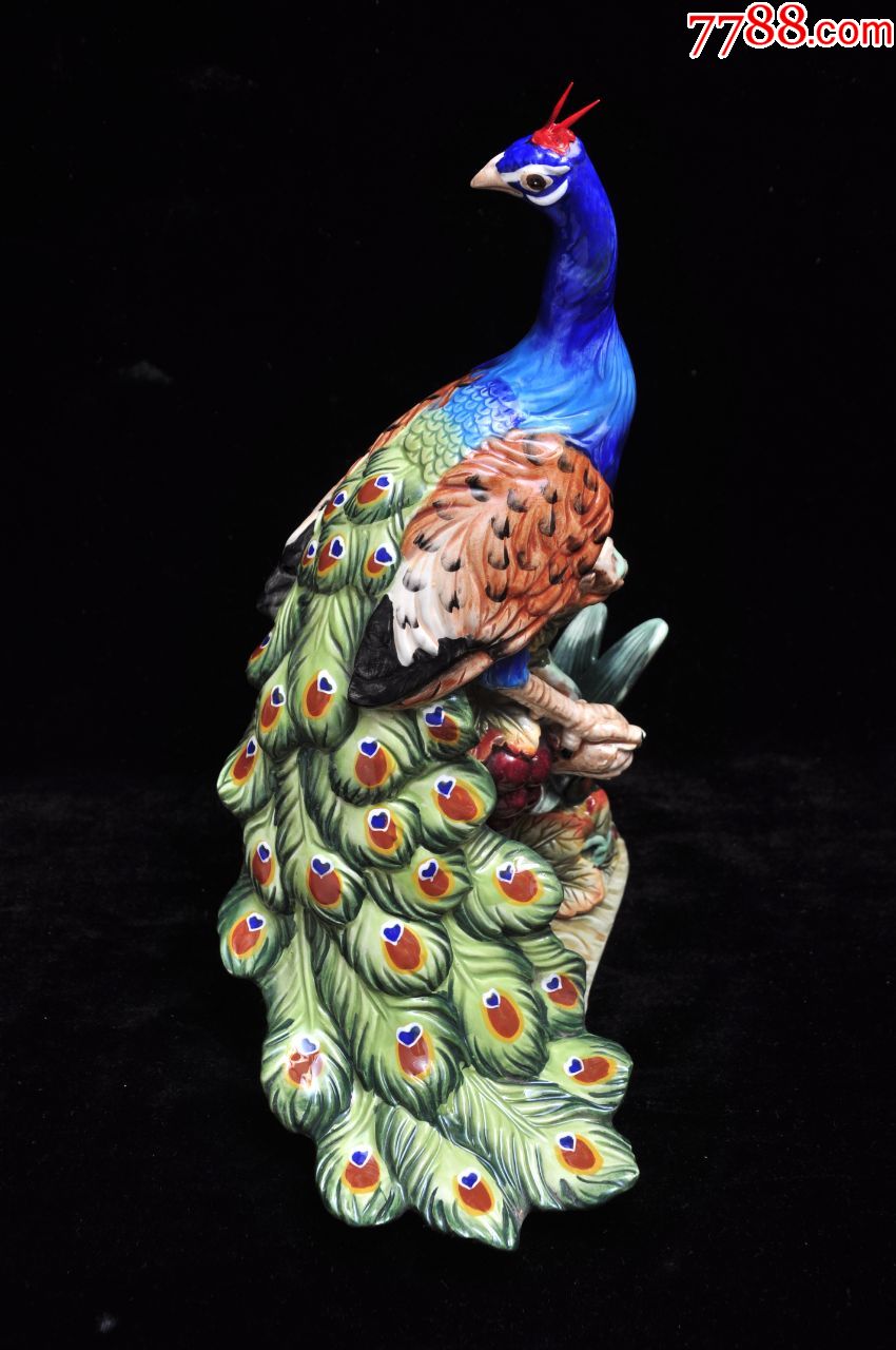 孔雀瓷雕摆件高27厘米
