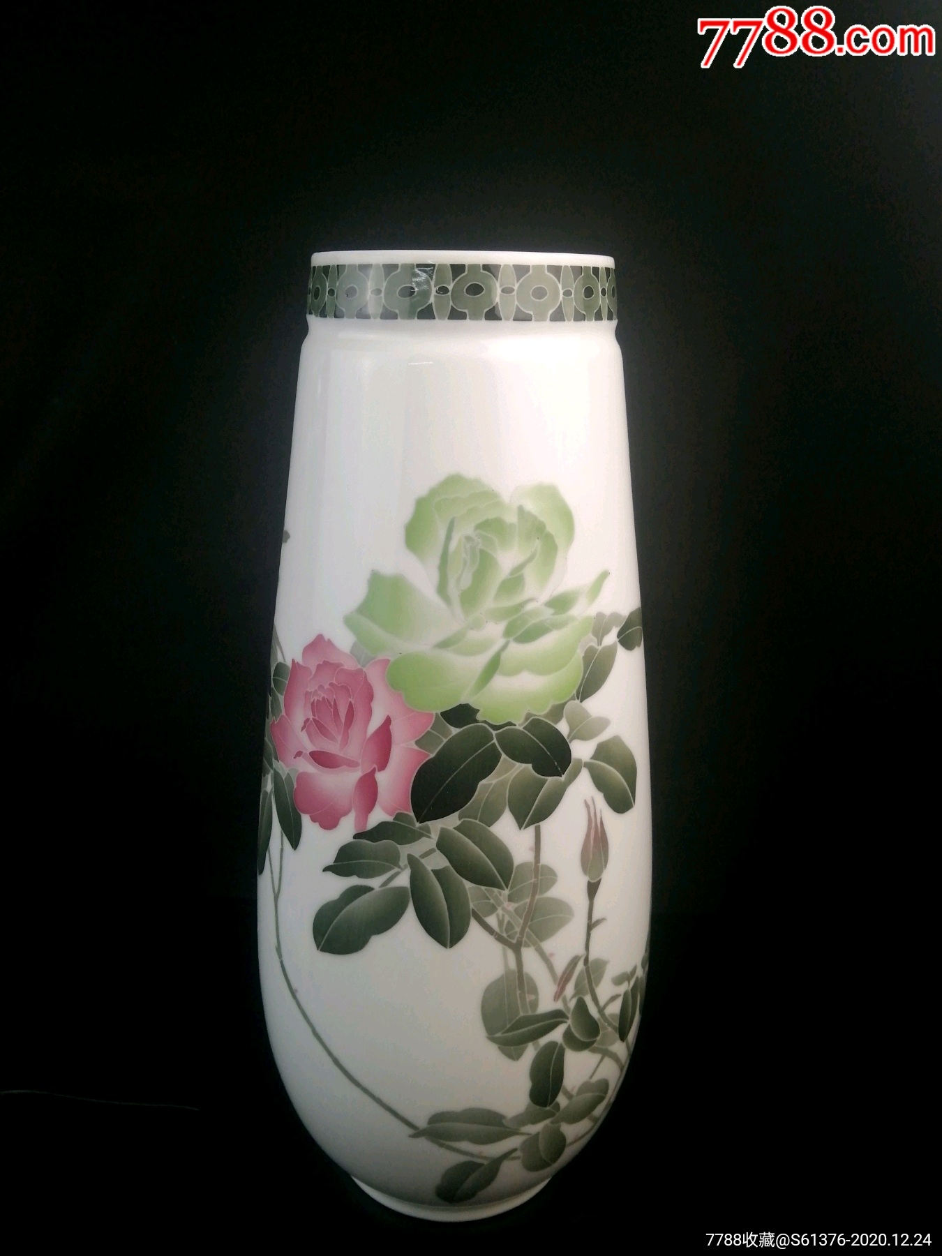 九十年代湖南陶瓷研究所手绘月季釉下五彩瓷花瓶