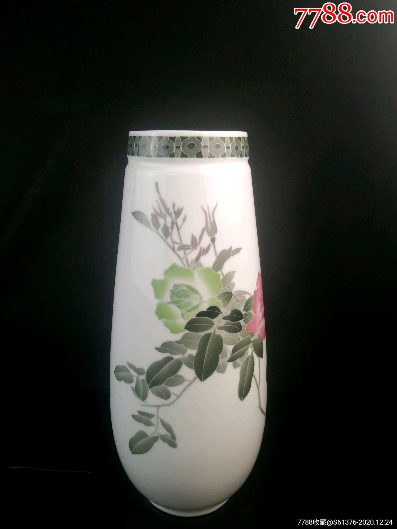 九十年代湖南陶瓷研究所手绘月季釉下五彩瓷花瓶