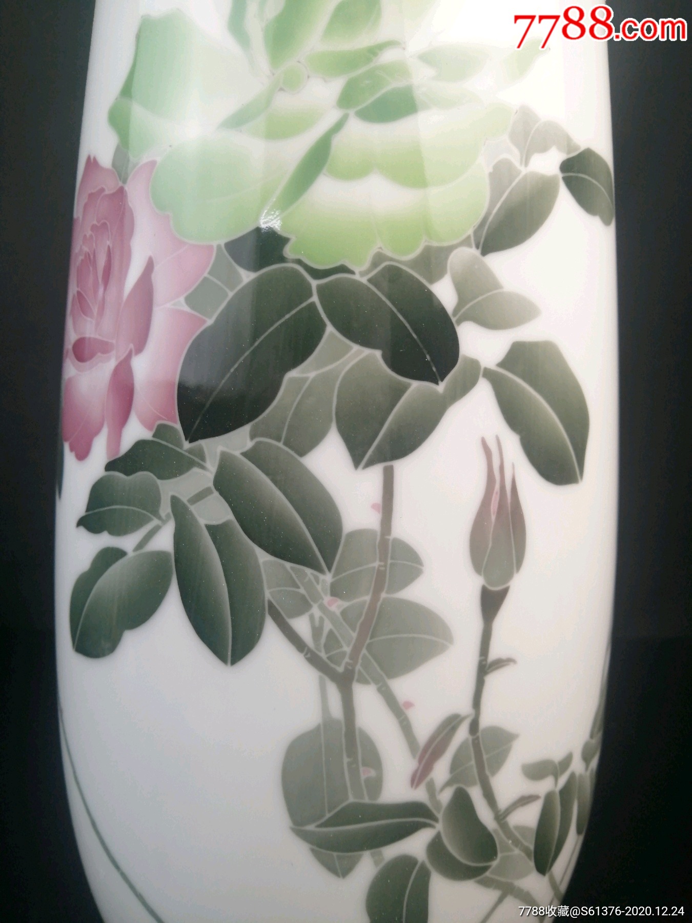 九十年代湖南陶瓷研究所手绘月季釉下五彩瓷花瓶