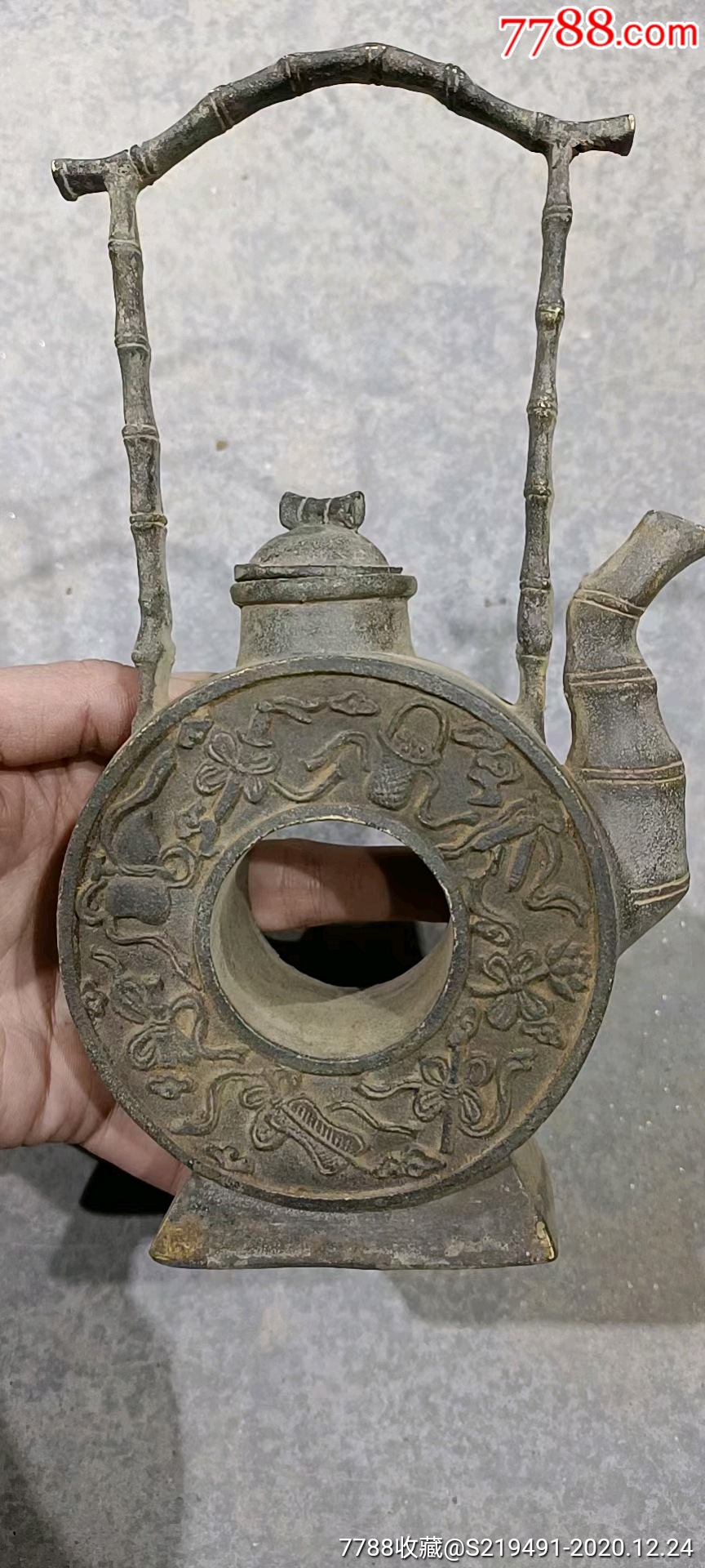 明宣德款八仙人物铜提梁壶_铜壶/铜瓶_第2张_7788茶具