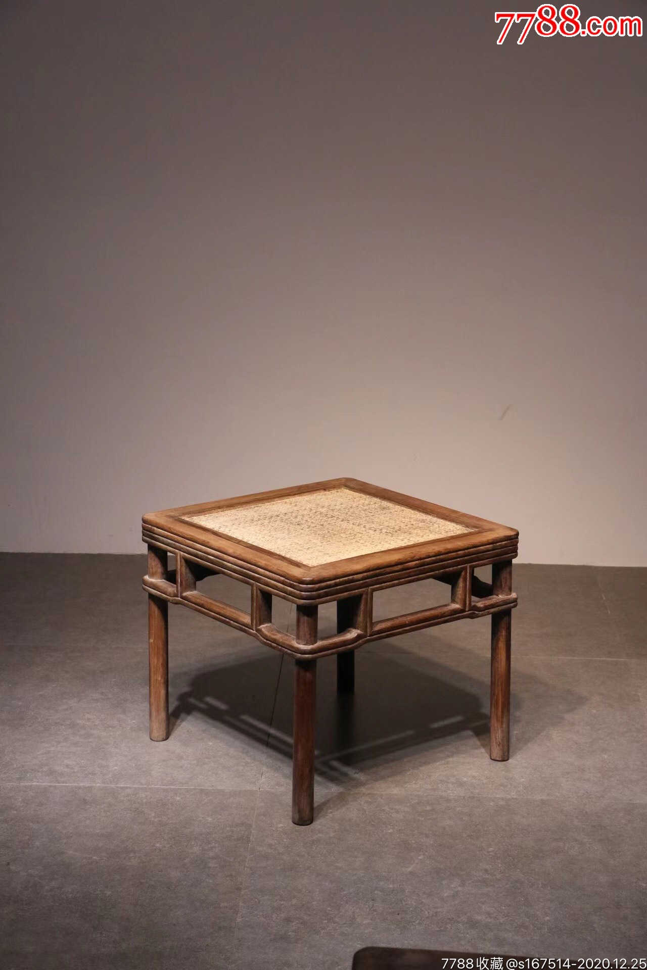 旧藏~【黄花梨禅凳】尺寸:55/55/48厘米.此凳品保存甚好,圆包