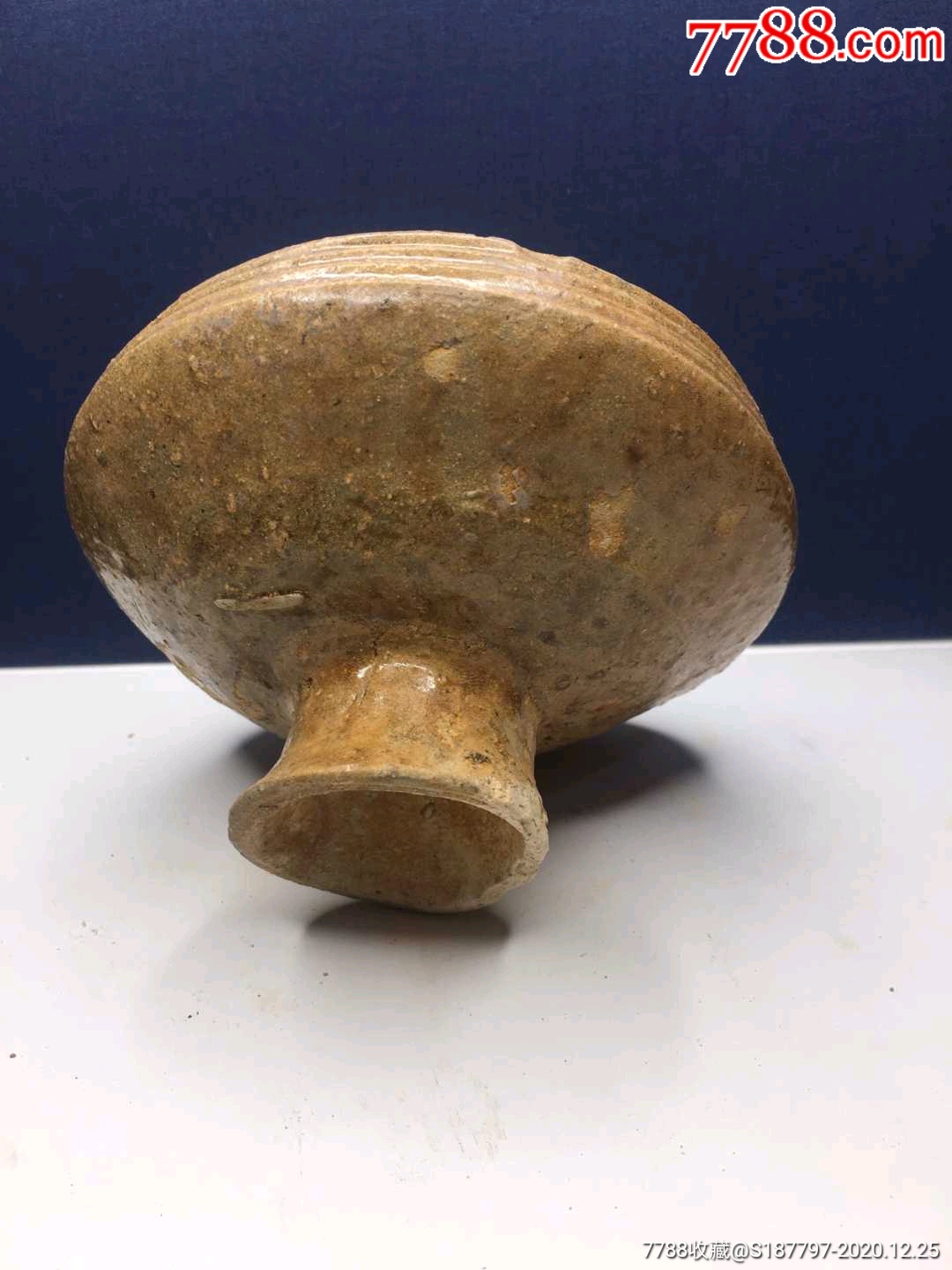 西周原始青瓷豆