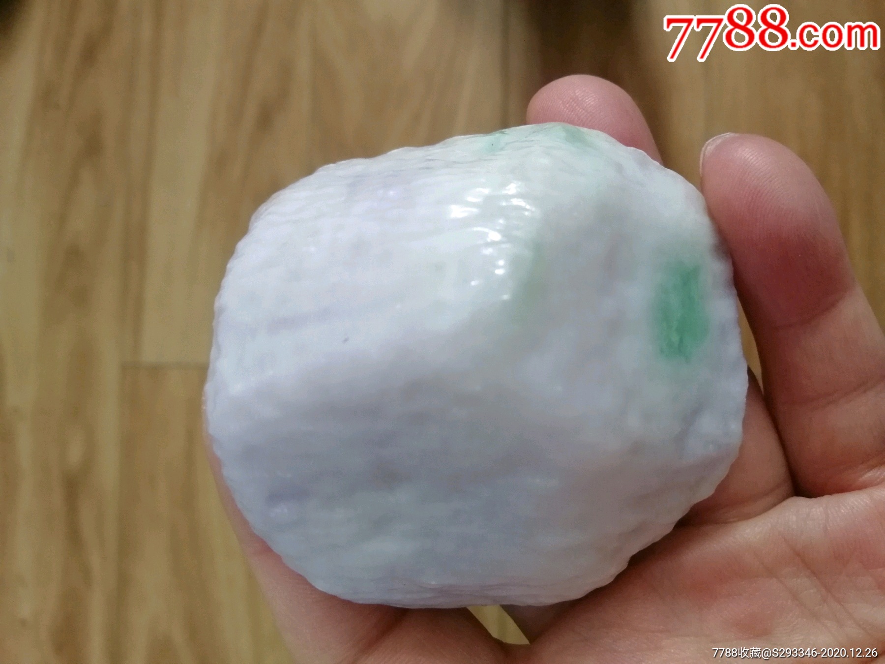 三色翡翠原石手把件