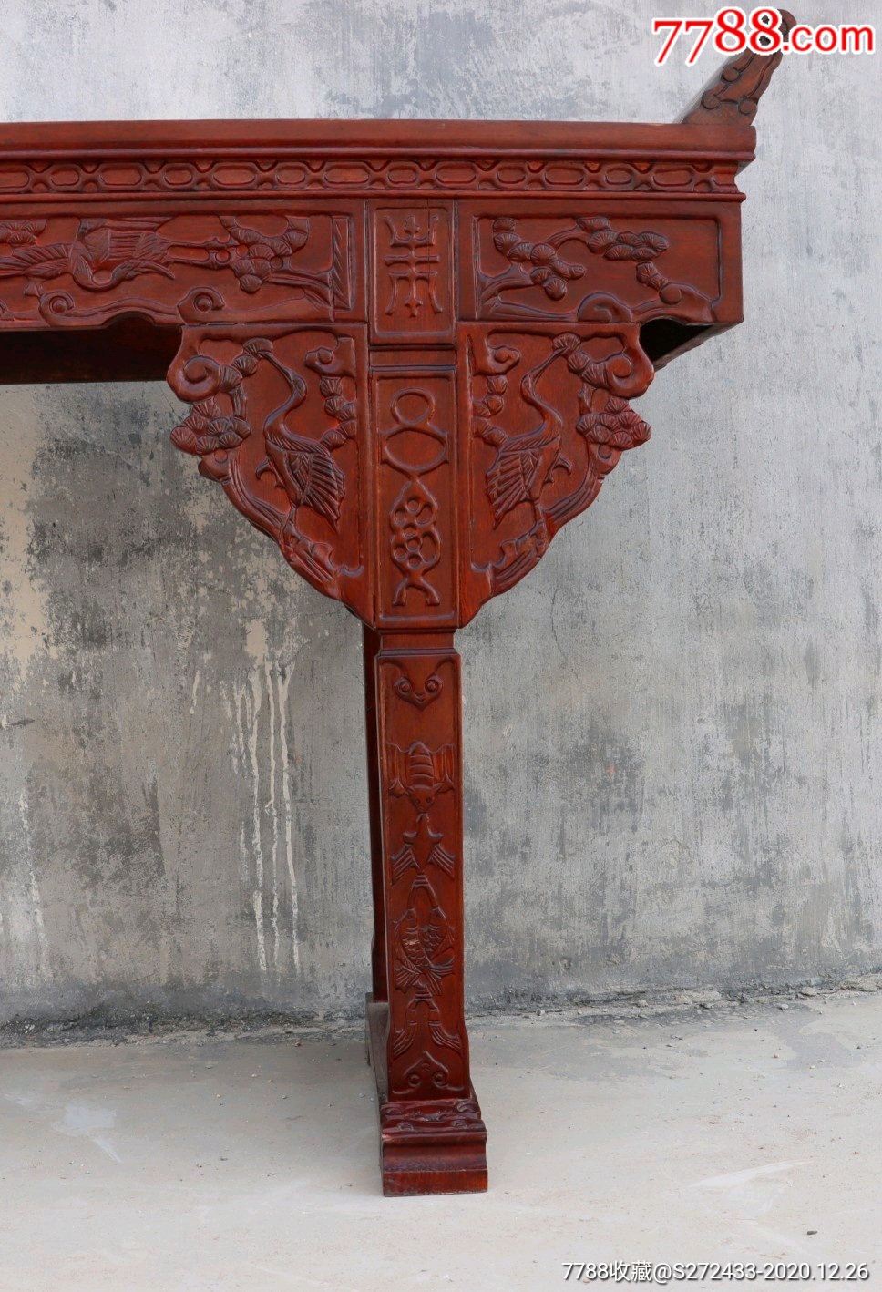 民国菠萝格中堂四件套,雕刻鹤鹿同春.寓意深长.