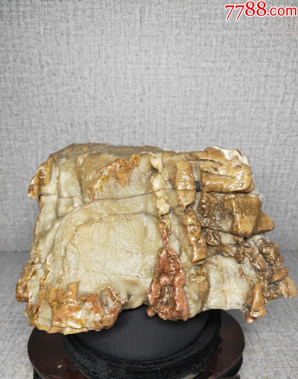 4496新疆玉化风凌原石摆件2350克