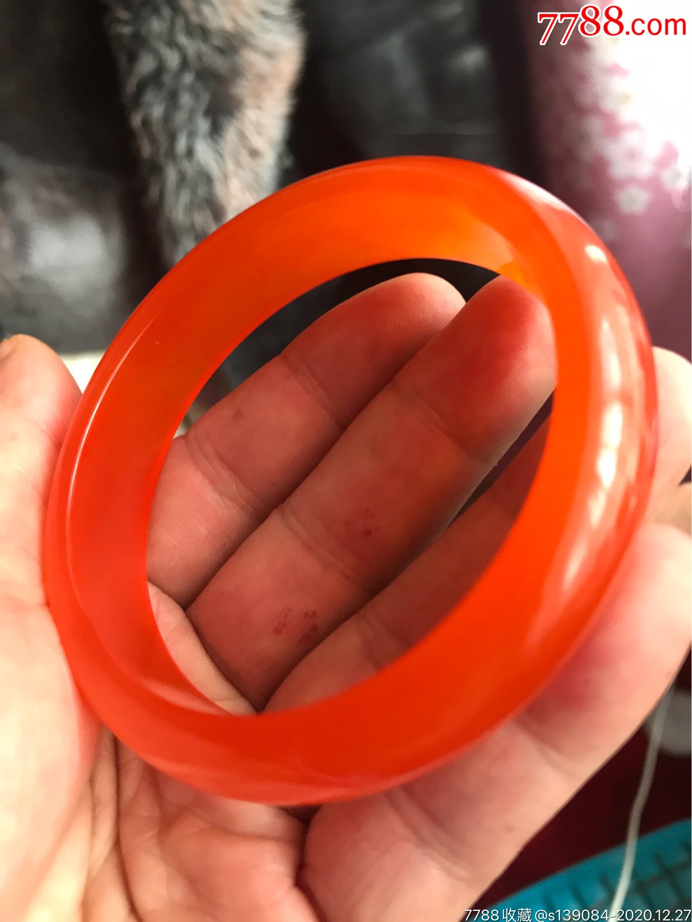 新疆金丝玉红色宝石光手镯,包真